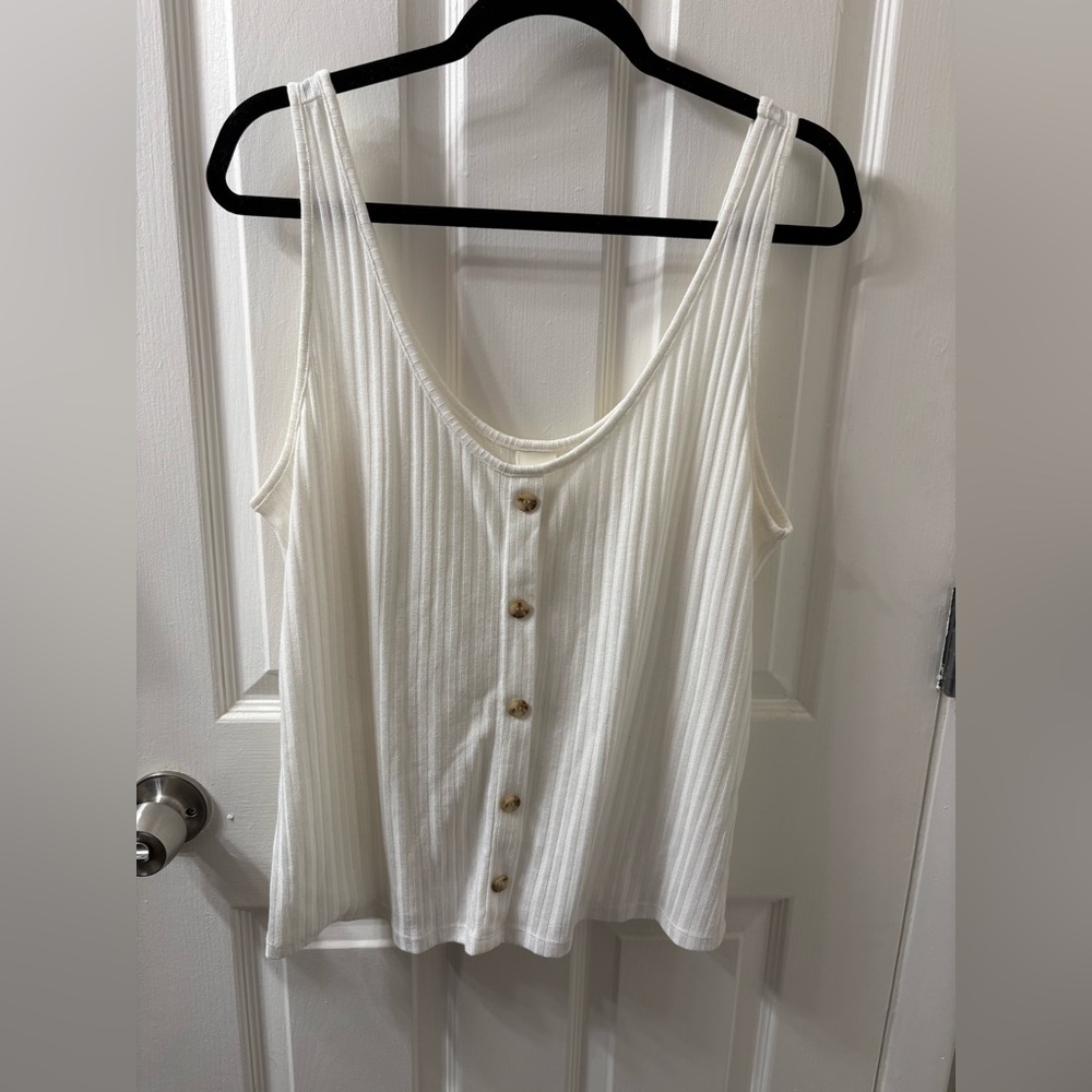 H&M White tank with buttons
